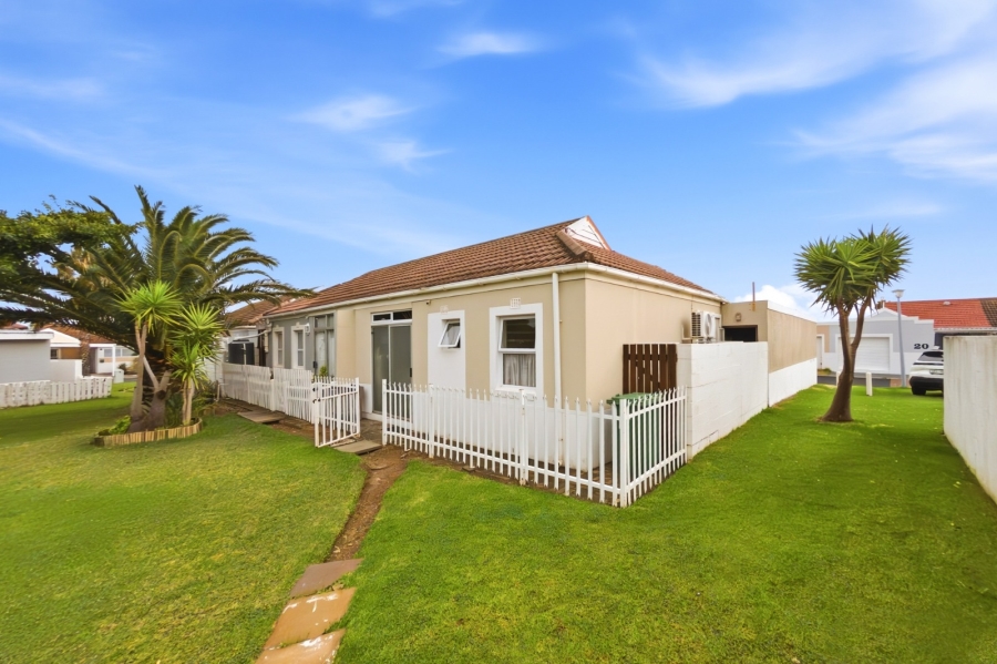 3 Bedroom Property for Sale in Whispering Pines Western Cape